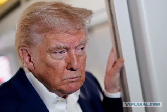 Трамп продлил запрет на прием судов из России в портах США