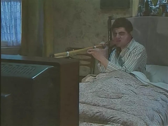 Выпущен крошечный ретротелевизор TinyTV 2