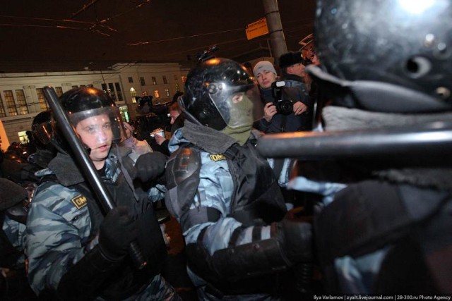 Беспорядки в Москве - продолжение возле Киевского