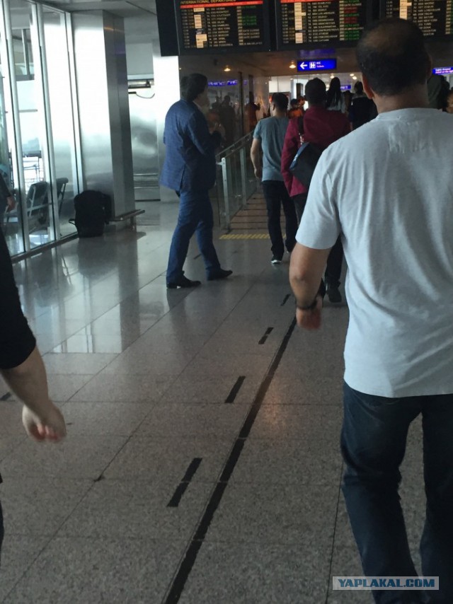 Сакашвили бросил Одессу и заблудился в Стамбуле