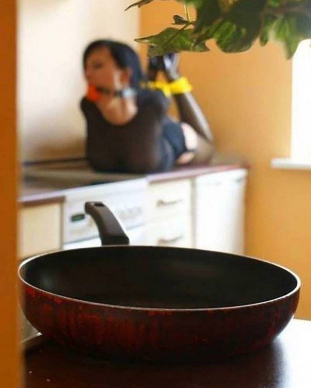Пятница. И немного слегка пошлых картинок с надписями и без 16+ (13.05)