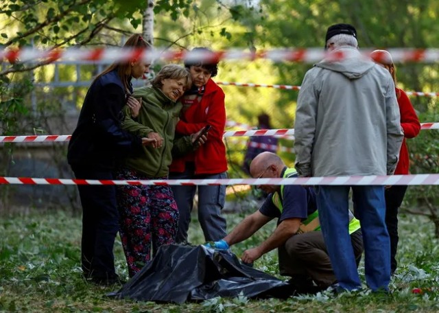 Прилёт по зданию общежития рядом с местной администрацией в Шебекино Белгородской области.