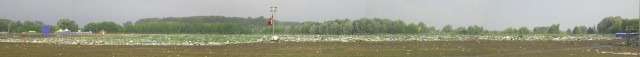 Румыния, аэропорт, паломники.
