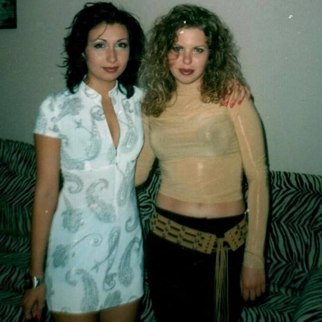 Девчата 90-х и 00-х