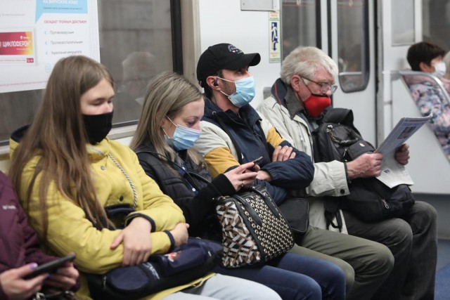 В Петербурге с 1 октября отменят коронавирусные ограничения