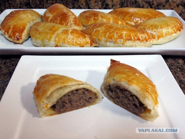 "Собачья радость" - пирожки с ливером