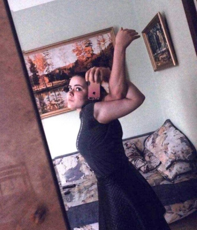 Дуры, хватит выёживаться перед фотиком