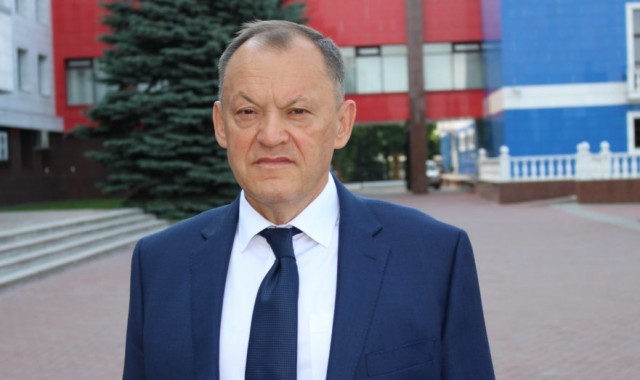 Депутат Кожанов: «когда встречаешь начальника — надо поклониться и не ссориться»