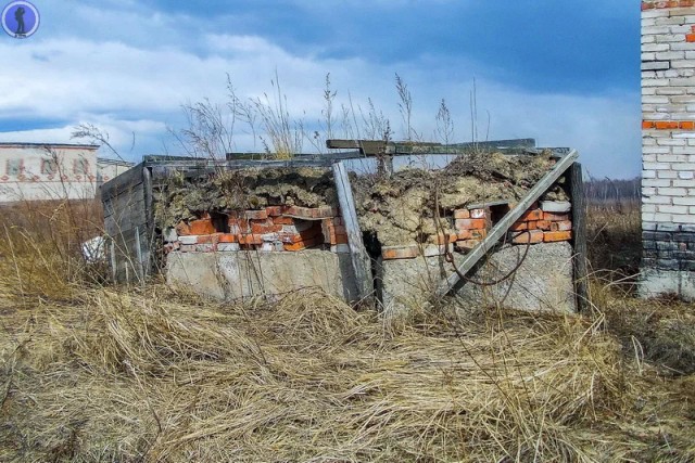 Заброшенный ракетный арсенал бывшего военного аэродрома "Кулон" в Переяславке