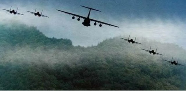 F-16 разбился в Польше во время тренировок перед авиасалоном