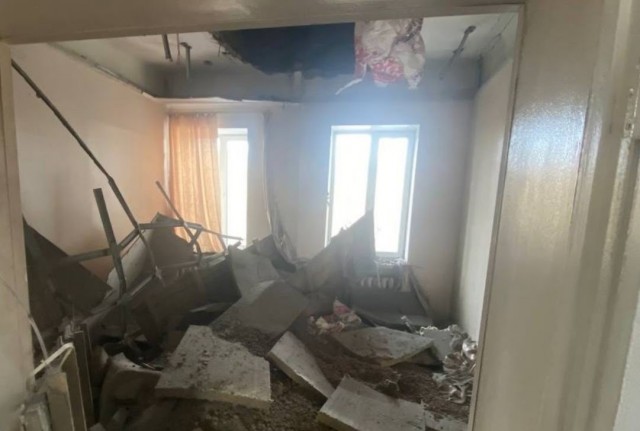 В больнице в Новосибирске рухнул потолок.