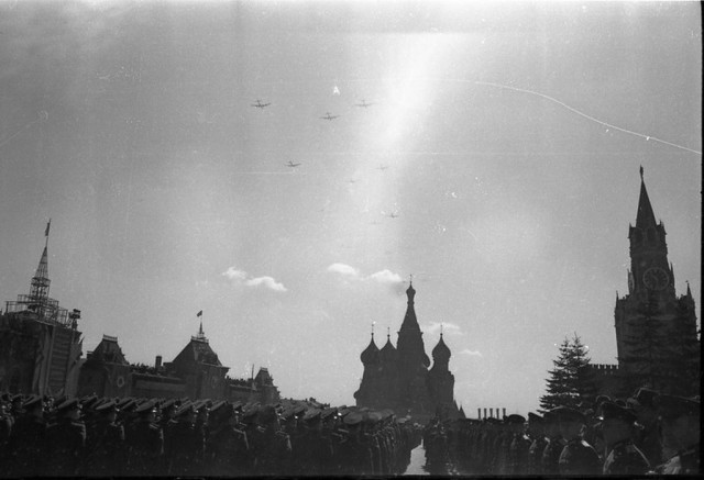 Военный парад весна 1951 года.