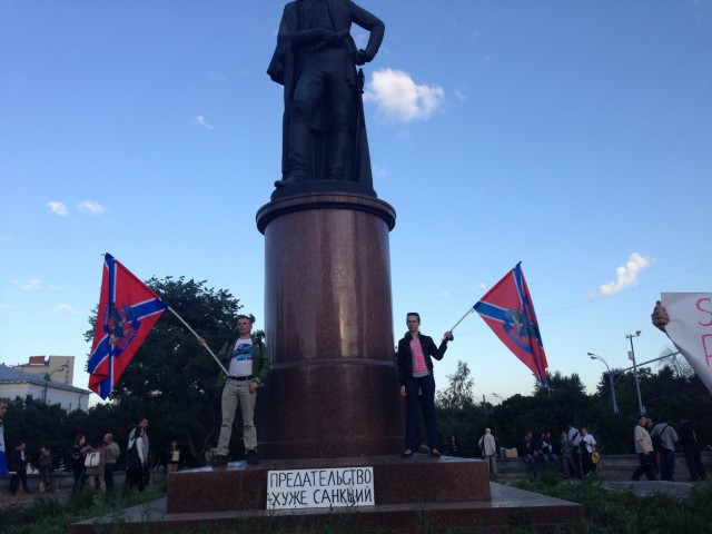 Чем бомбят по Славянску?