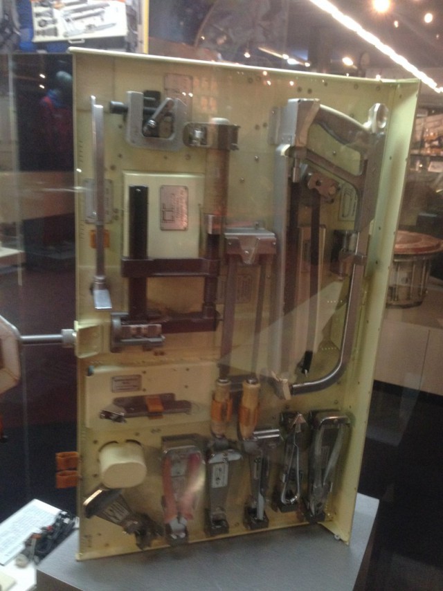 Чем вооружены астронавты