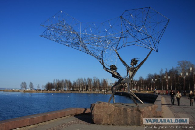 Памятники, которые иначе воспринимаются народом