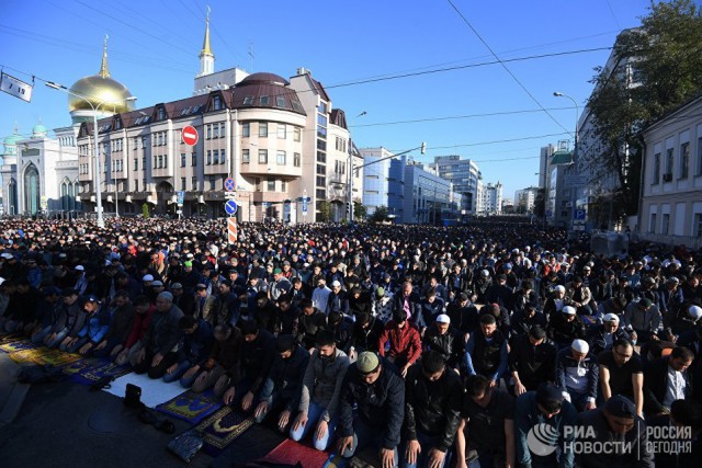 Курбан байрам в Москве, без комментариев...