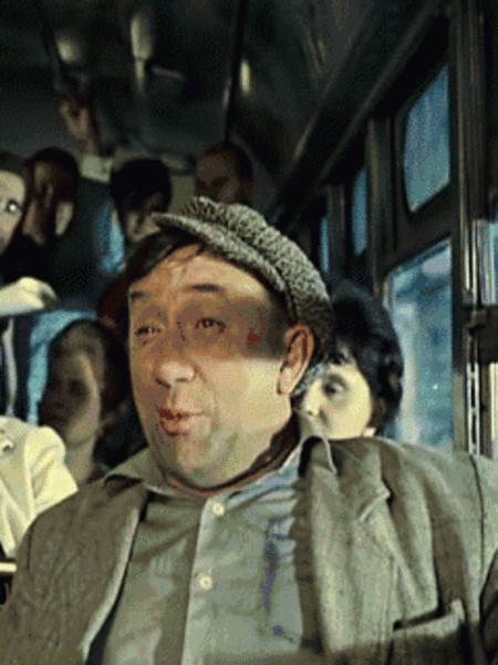 Час курения кальяна равен 100 сигаретам, — врачи