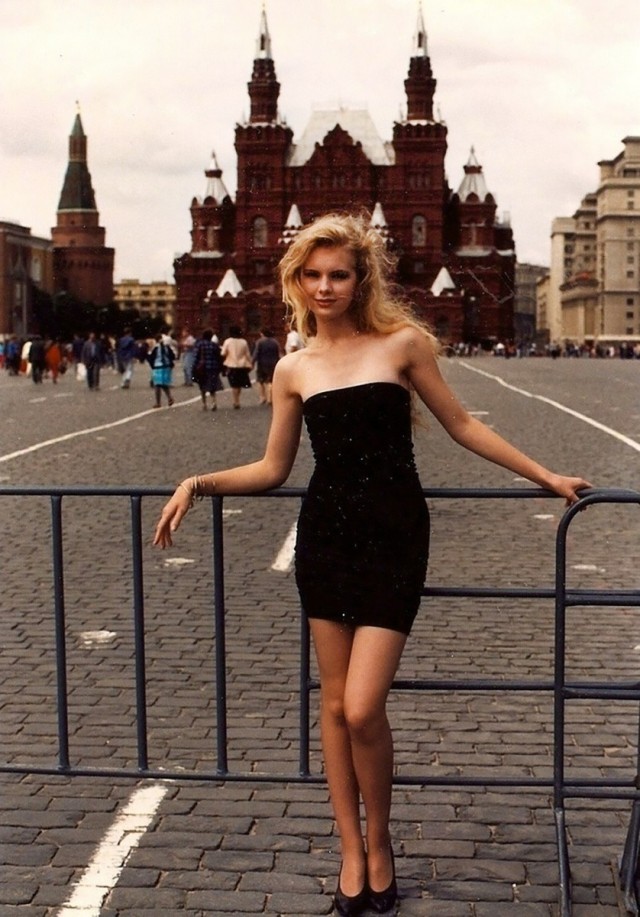 Девчата из 90-х и 00-х