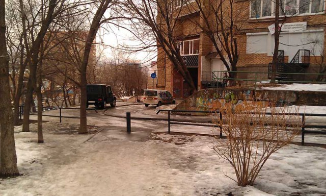 Водитель Крузера охотися за пенсионеркой