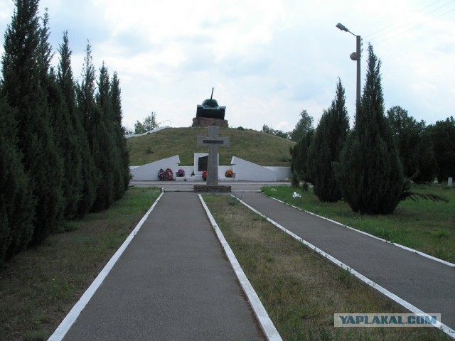 В Кишиневе танк Т-34 увезли с постамента