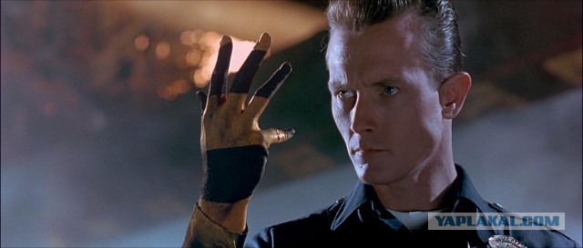 Льём ферромагнитную жидкость на намагниченный болт