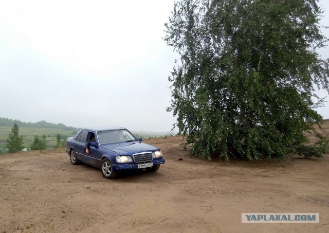 Выживший. Почти "новый" Mercedes-Benz W124 за 7000 долларов