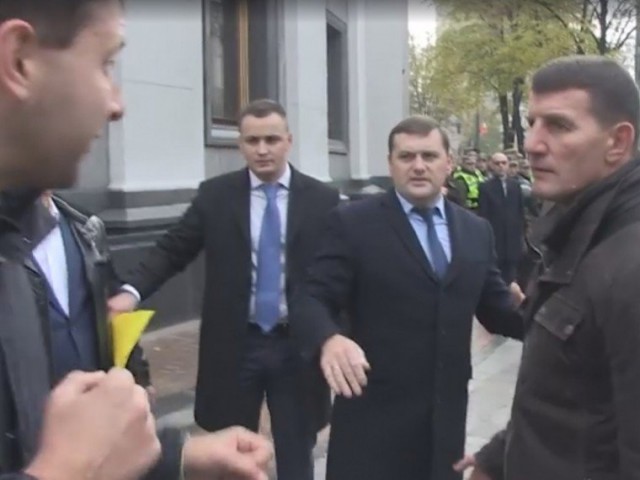 Шо Опять? Прямые трансляции майдана в Киеве