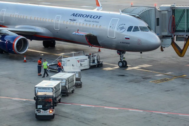 Российские авиакомпании начали отменять рейсы в Чехию