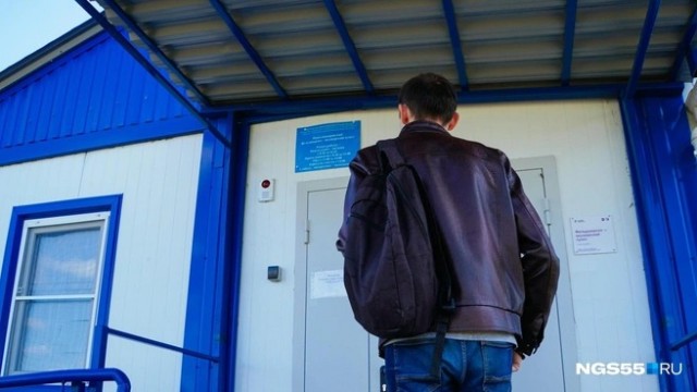 Фельдшер уволился из-за зарплаты 20 тысяч. Начальство объяснило, почему он получил так мало