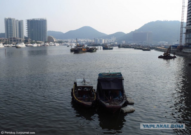 Русская Санья, подлодки и пляжи.