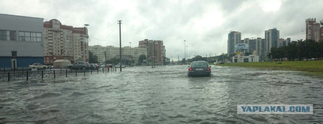 Питер ушел под воду: гидроудары, проспекты-океаны, улицы-реки