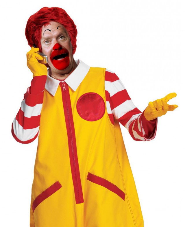 Они сделали это... Жена Кончаловского открыла "конкурента McDonald's" - сеть бакалейных лавок "Едим дома"