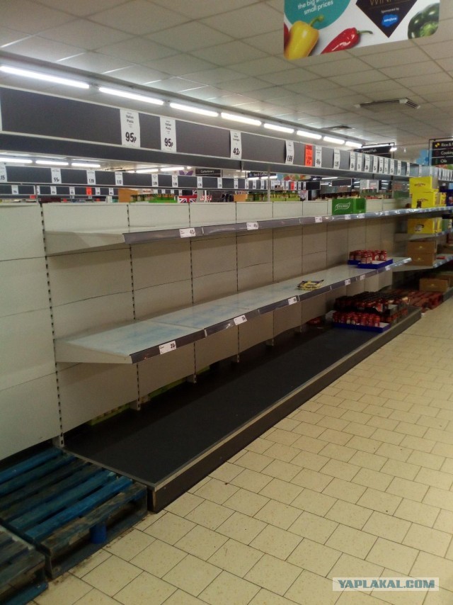 Продуктовые магазины в Дюльмене. Германия, земля Северная Рейн-Вестфалия