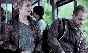 В чужую жену бес ложку меда кладет