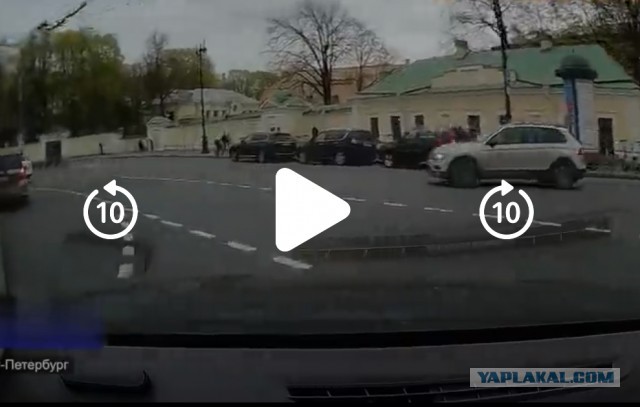 Автор видео искренне считает, что он прав