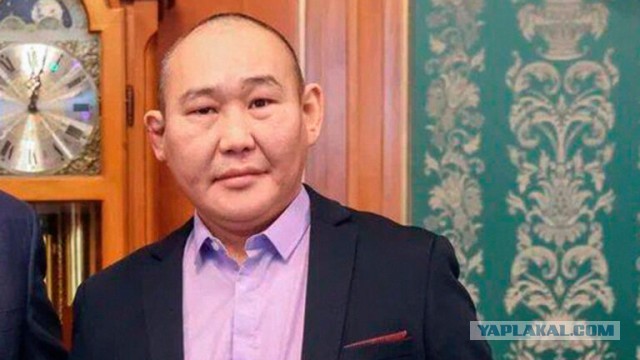 Нейросеть нарисовала столицы регионов России в виде людей.