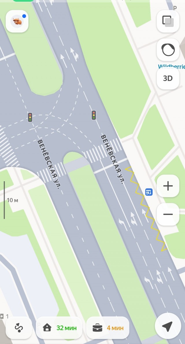 Страшное с перекрестка в Бутово. Мотоциклист на полном ходу влетел в иномарку.