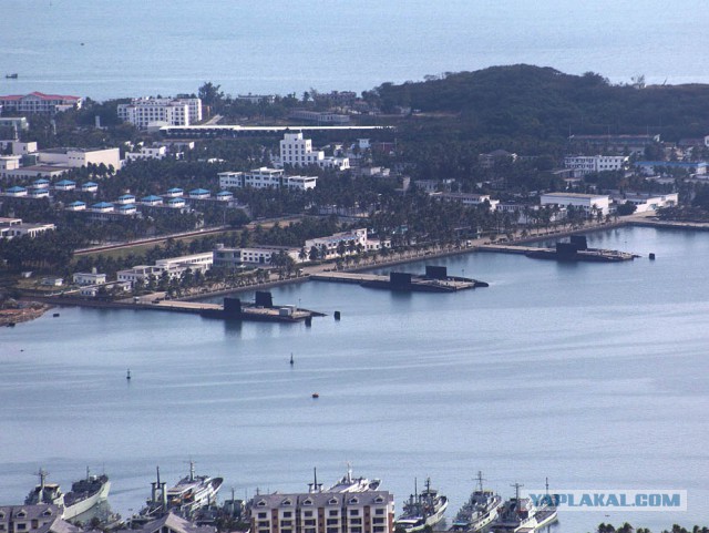 Русская Санья, подлодки и пляжи.