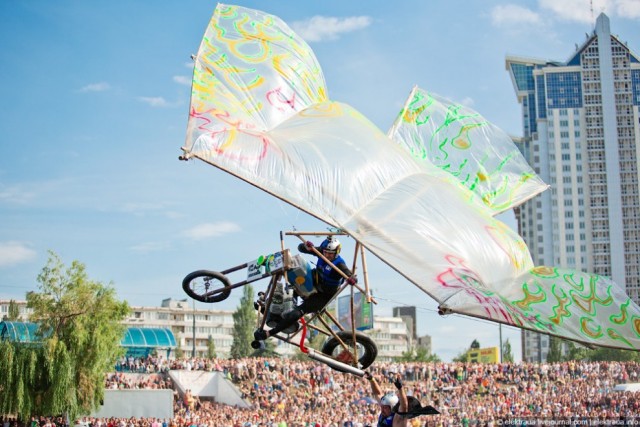 "Кузькина мать" и Red Bull Flugtag 2010