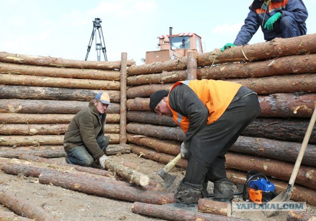 На въезде в Харьков со стороны России роют окопы