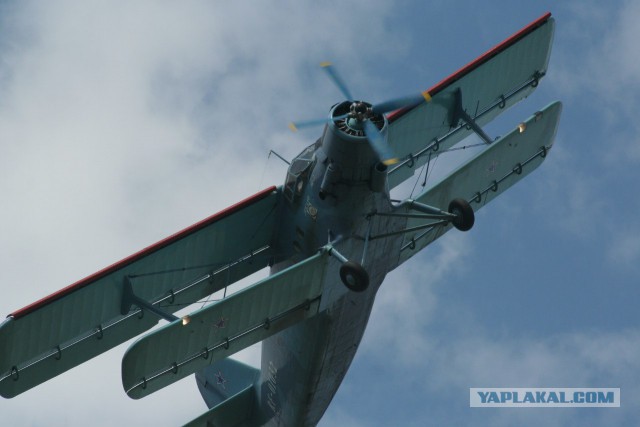 Ан-2: самолет, способный летать хвостом вперед
