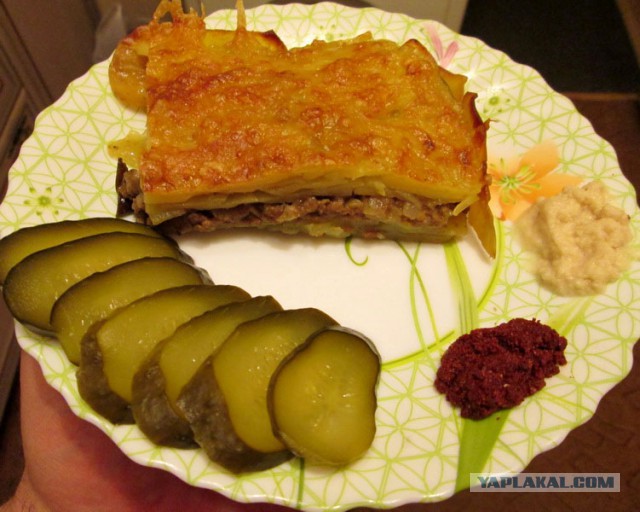 Картофельная запеканка с начинкой.