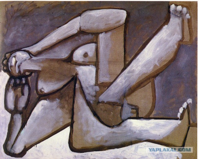 В центре Ярославля установили скульптуры танцующим девушкам, посвященные году театра в России