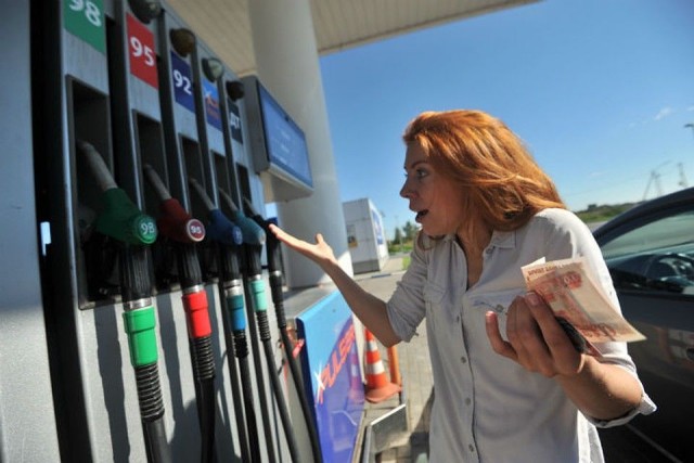 Абсурд страны-бензоколонки: Европа может залить Россию бензином по 28 рублей