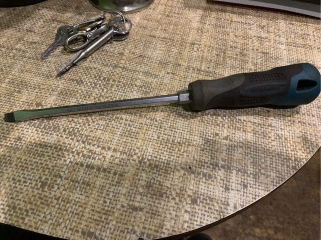 Чем отличается отвёртка за 80 рублей от отвёртки за 1200: все отличия скрыты внутри