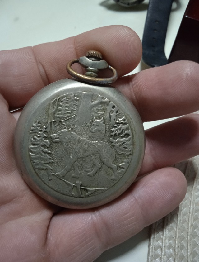 Любите ли вы часы наручные?