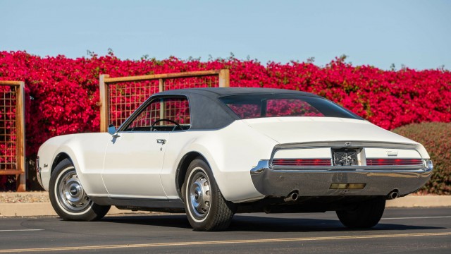 Oldsmobile Toronado Gen1 1966–70