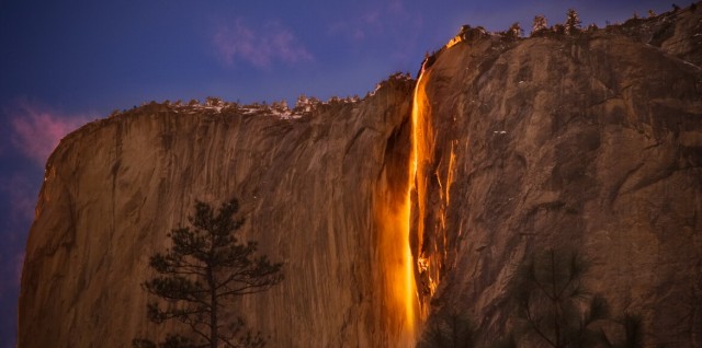«Горящий» водопад Лошадиный Хвост из США