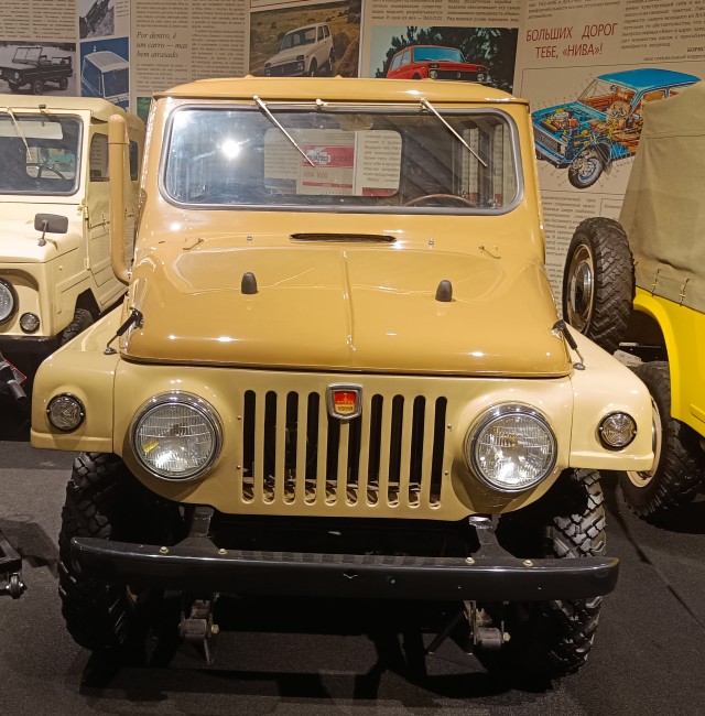 Фотохроника "загнивающего совка". Часть 11. Советские автомобили
