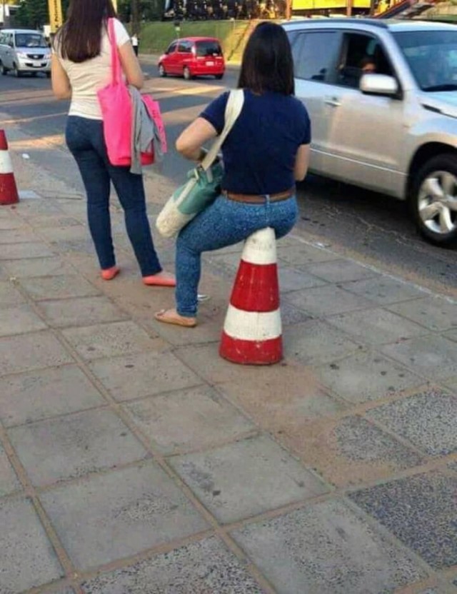 Москвичке в жопу воткнулась доска для серфинга